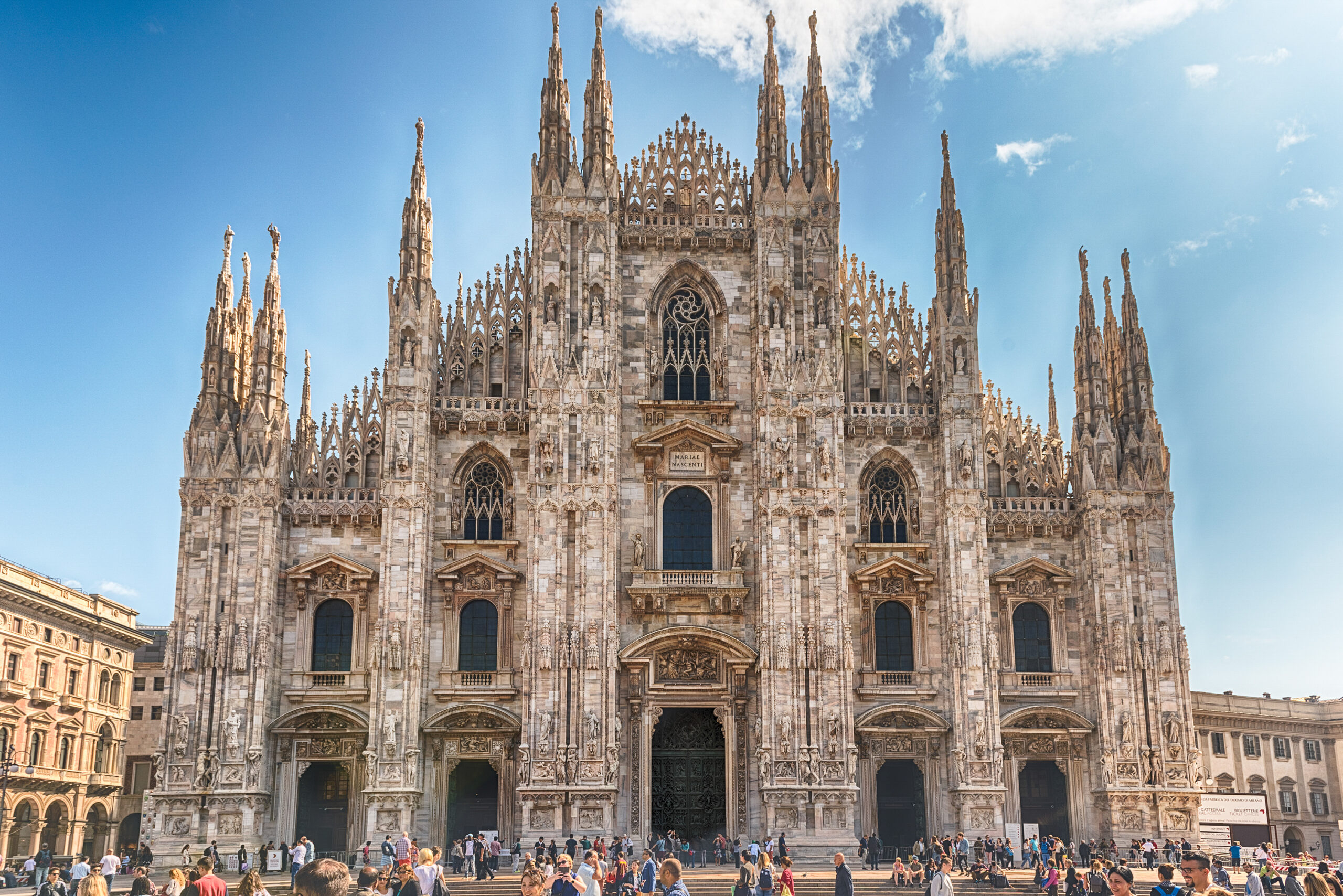 ΠΡΩΤΟΜΑΓΙΑ ΣΕ ΜΙΛΑΝΟ & ΣΑΙΝ ΜΟΡΙΤΖ 4ΗΜ. R1