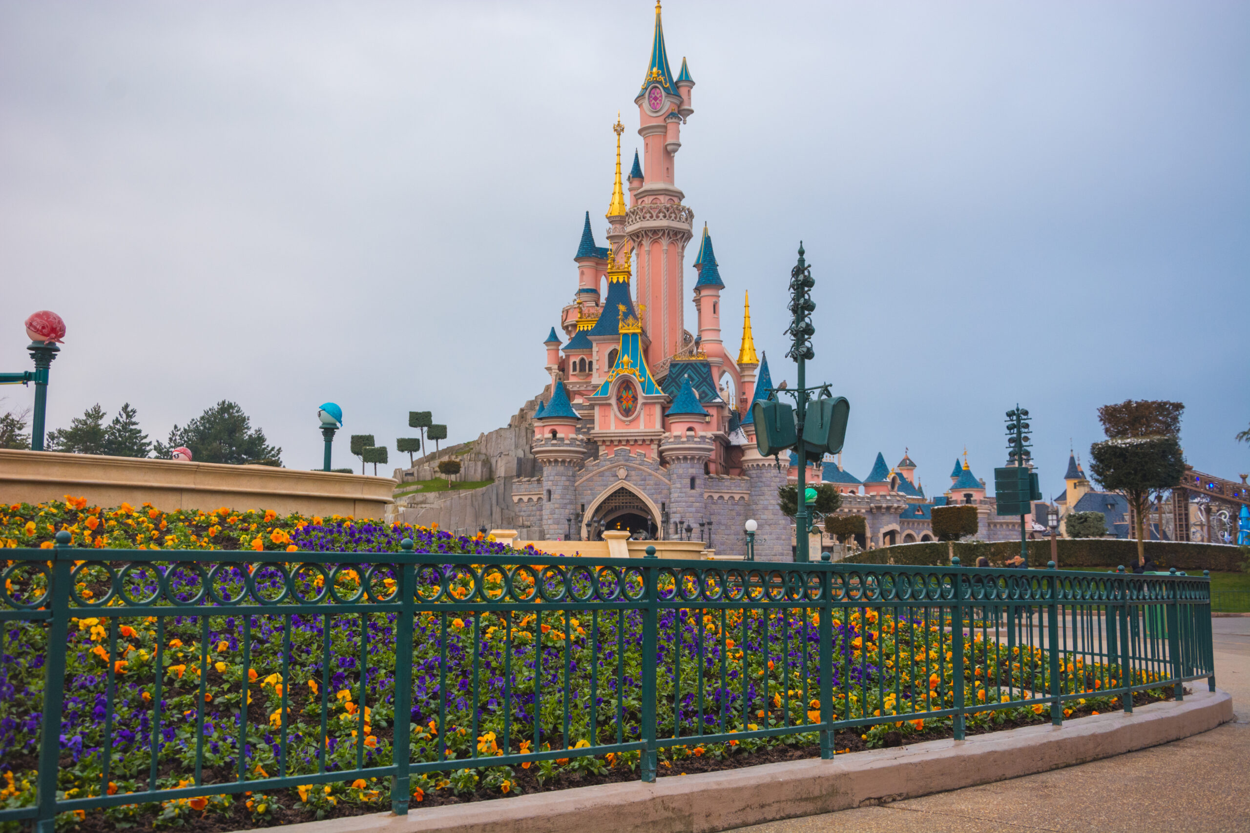 25η Mαρτίου στο μαγικό κόσμο της Disneyland 4ΗΜ. R13